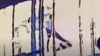 muskarac tukao zenu na menhetnu video 