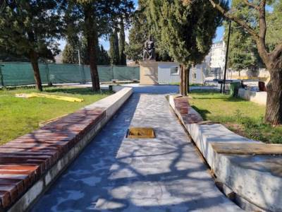  Gradonačelnik Podgorice Ivan Vuković  je da će uskoro završiti uređenje platoa ispred Gimnazije 