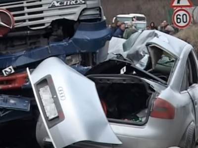  VOZAČ KAMIONETA "KUĆE OD SRCA" U TEŠKOM STANJU 