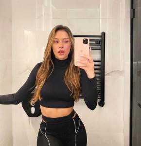  anja blagojevic pozirala gola 