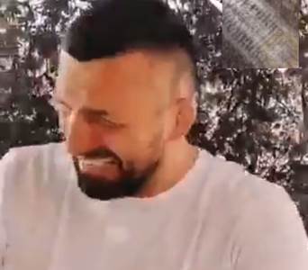  vladimir tomović zapomaže u ranama i ogrebotinama 