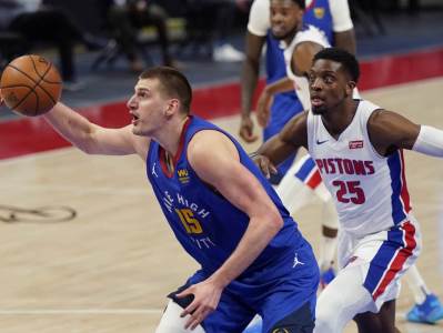  nikola jokic dominacija protiv detroita 