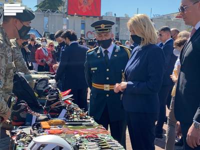  proslava 21. maja na trgu nezavisnosti vojska crna gore 