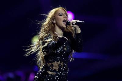  ksenija knezevic nova boja kose 