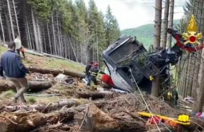  zrtve pada zicare italija  