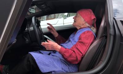  baba vozila auto u prvoj brzini auto se zapalilo 