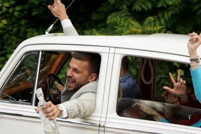  ozenio se aleksandar mitrovic 