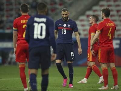  Neko Vilijams crveni karton francuska vels 