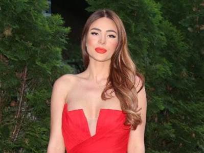  IMA TREMU, SLUŠA CECINE SAVETE: Anastasija Ražnatović nije naivna! Otkriveno koliko para će uzeti od prvog nastupa 