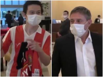  JAPANAC U DRESU ZVEZDE IZNENADIO PIKSIJA: Hteo autogram i selfi, ali mu je to ZABRANJENO! (VIDEO) 