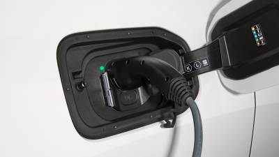  EU i Kina pokrenule razgovore o carinama za elektrićna vozila 