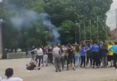  uhapsen otac koji je tukao sina u dvoristu skole 