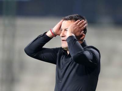  otpustili crnogorskog trenera poslije 3 sata 