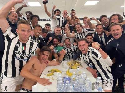  OBRT U SLUČAJU RONALDO ZA 180 STEPENI: Kristijano htio u PSŽ ili Junajted, pa sad moli da ostane! 