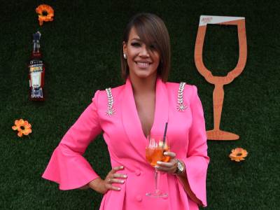  MARIJA MIKIĆ POKAZALA VJERENIČKI PRSTEN: ISAK ŠABANOVIĆ, JELENA NIKOLIĆ I MILENA ĆERANIĆ PODRŽALI KOLEGINICU 