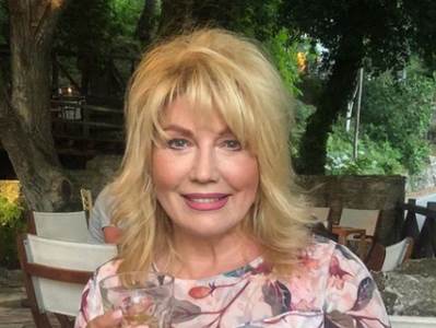  suzana mancic muz biznismen simeon ocomokos 