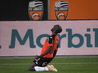  FUDBALERU ŽENA BACILA KISELINU U LICE! Htjela da mu ukrade dijete - možda više nikad ne zaigra! 