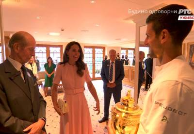  O ČEMU JE NOVAK PRIČAO SA KEJT - POSTAVIO JOJ SAMO JEDNO PITANJE: Teniski as izazvao širok osmjeh na licu vojvotkinje   