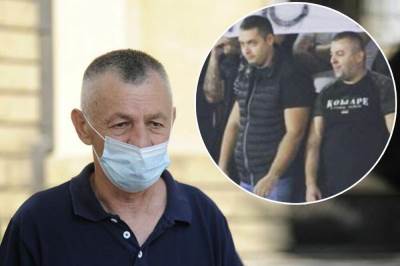  otac zrtve belivuka slika sina sa crnom trakom preko usta 