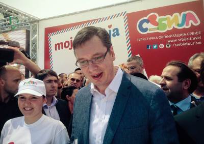  Vučić: Ljetujte u Srbiji! 