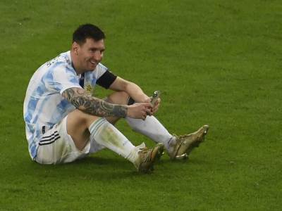  mesi slika sa peharom 