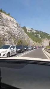  kolona zbog nesreće na putu niksic risan 