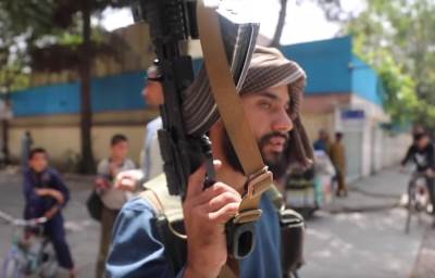   zbog bizarnog razloga 