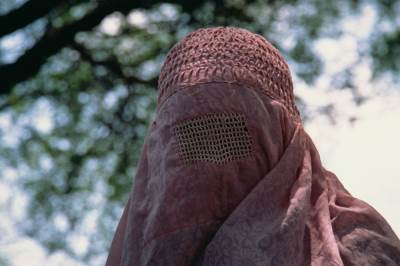  Avganistanci saglasni da žene treba da pokriju lice van svog doma 