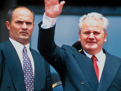  EVO KAKO SU TELOHRANITELJI ČUVALI MILOŠEVIĆA! 