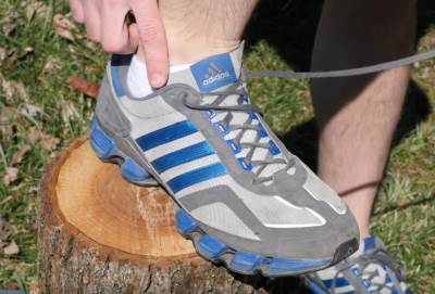   čemu služe poslednje rupice na patikama 