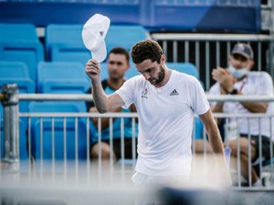  Novak se bori protiv nečeg veoma teškog 