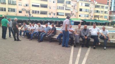  Radnici za rješavanje problema mirnim putem 