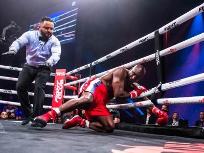  Evander Holifild nokautiran 