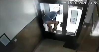  vrsio nuzdu ispred zgrade u novom sadu 