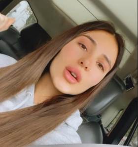  Anastasija Ražnatović u ležernoj garderobi i bez šminke. 