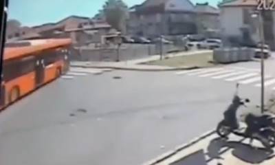  autobus uletio u djecije igraliste 