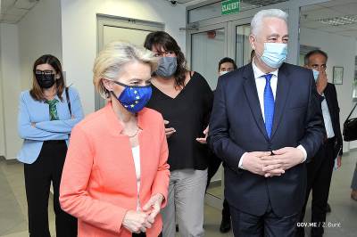  51532164854_6d4e7b670e_c 