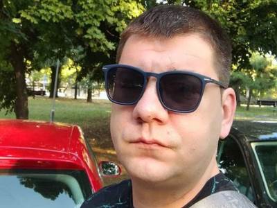  bivsi muz goce trzan progovorio o sinu  