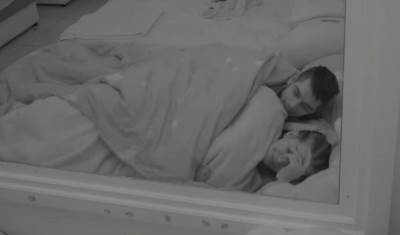  dalila i dejan u krevetu  