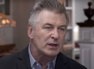  Alek Boldvin ubio zenu na snimanju 