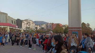  protest u baru zbog smrti porodilje 