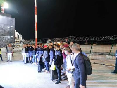  fudbaleri srbije stigli u beograd 