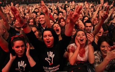  Čim koncert prođe - baci narukvicu! 
