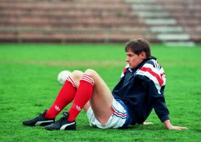  NUDILI MI MILIONE DA NIKAD VIŠE NE IGRAM FUDBAL! Piksi za MONDO o najtežim trenucima: Devedesete su bile s*ebane... 