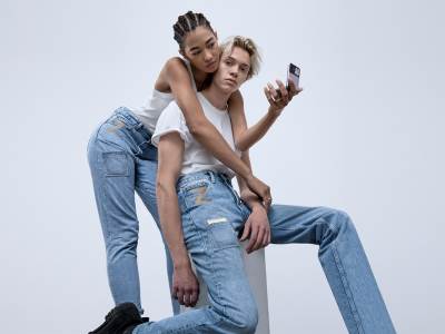  samsung predstavio farmerice za Galaxy Z Flip3  