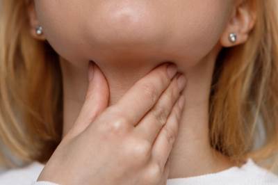  znaci koji prilikom bola u grlu mogu da otkriju druge 