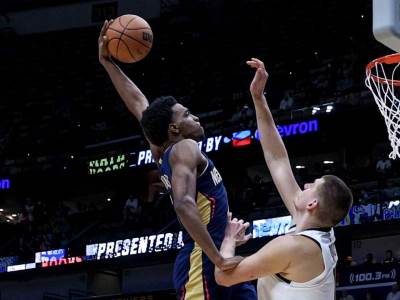  zakucavanje preko jokica nba 