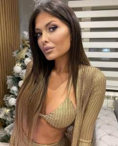  ana radulovic privlaci paznju izgledom 