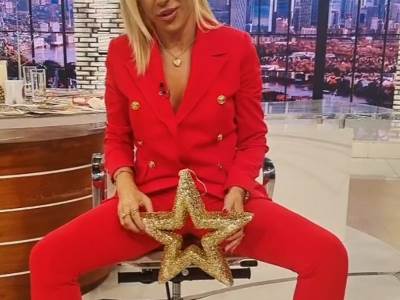  jovana jeremic pjevala rasirila noge objavila snimak iz studija 