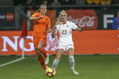  najljepsa fudbalerka svijeta u vezi sa fudbalerom aston ville 